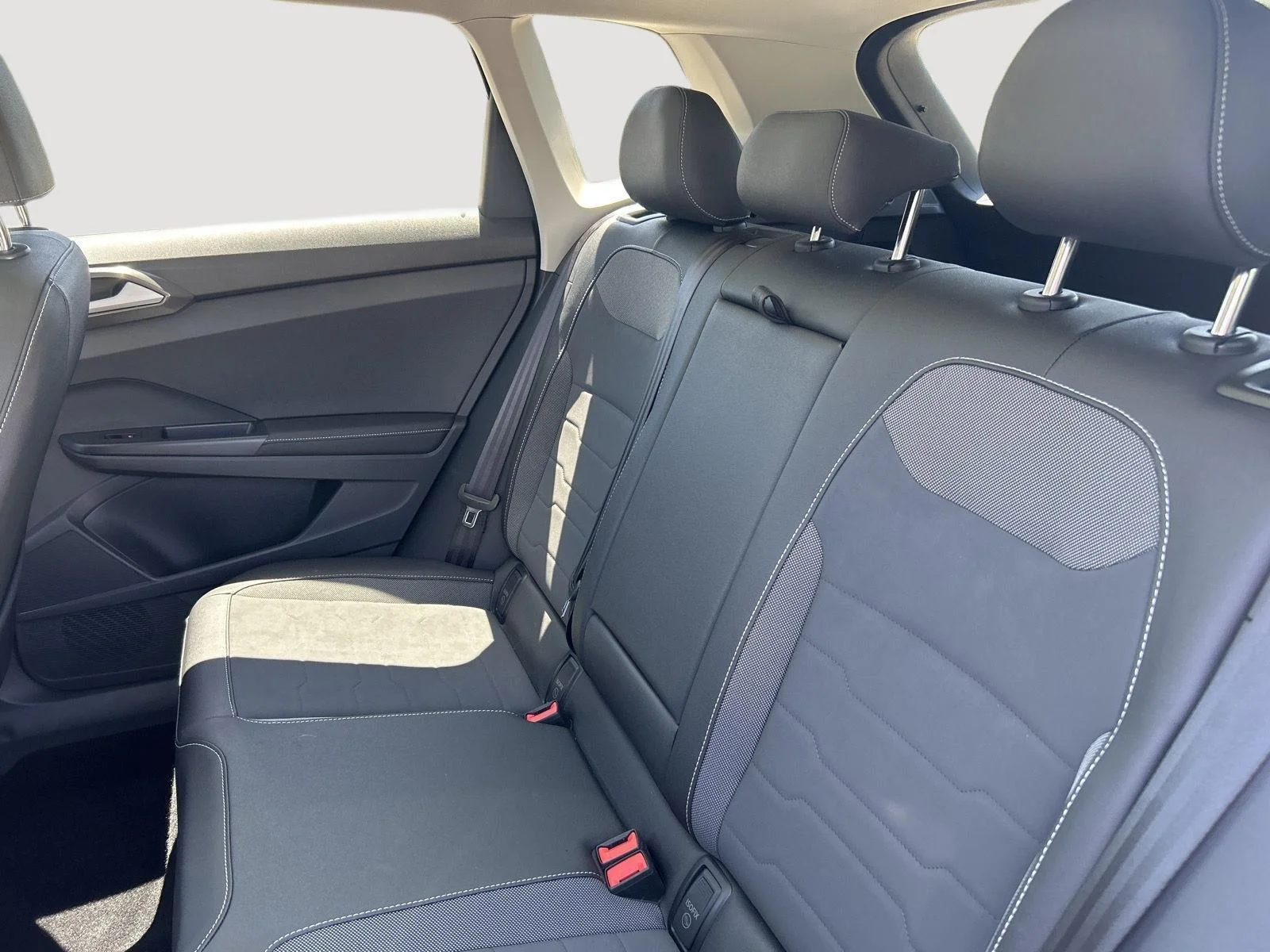 Certified Used 2025 GRAY Volkswagen SE Black image 7