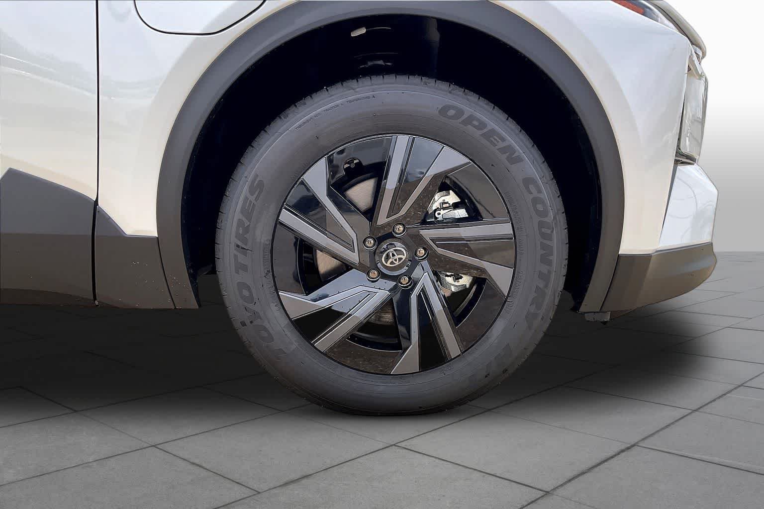 2026 Toyota C-HR SE - Photo 12