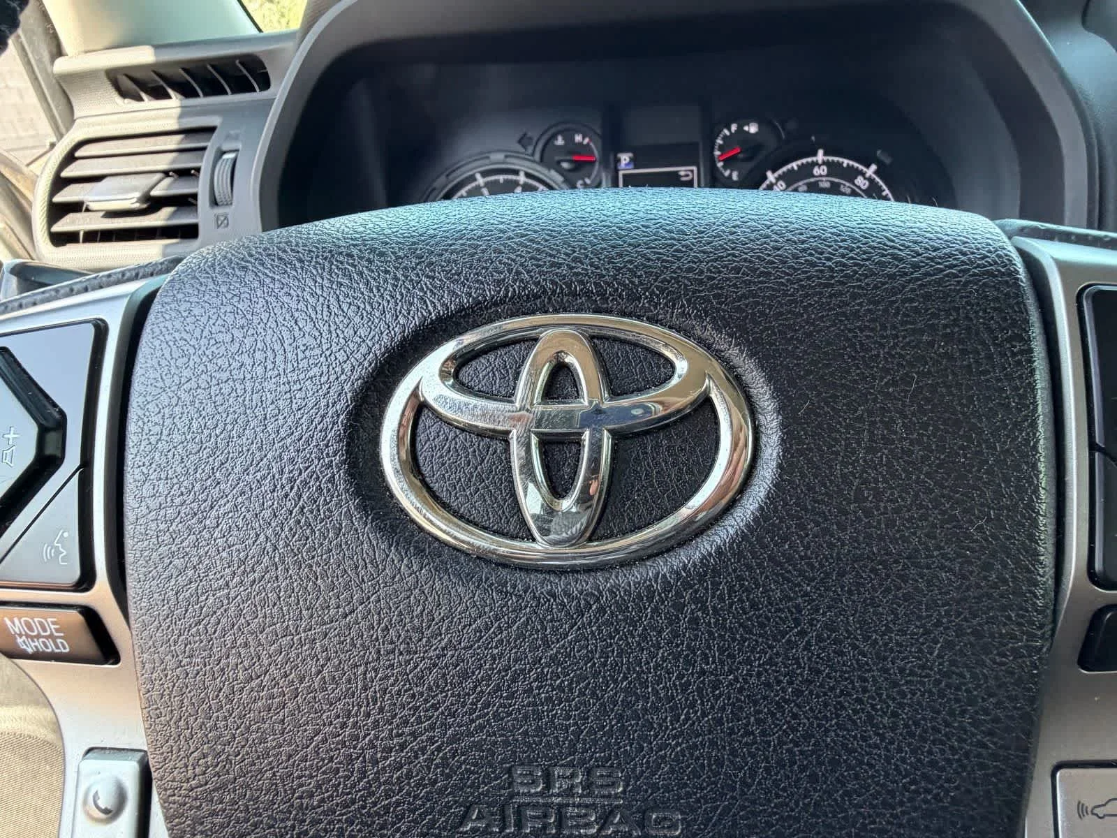 Used 2021 Classic Silver Metallic Toyota SR5 image 32