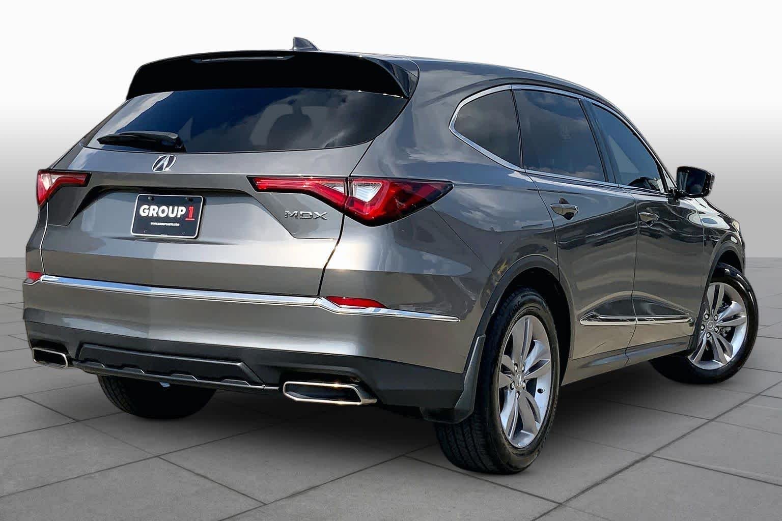 Used 2024 Liquid Carbon Metallic Acura  image 13