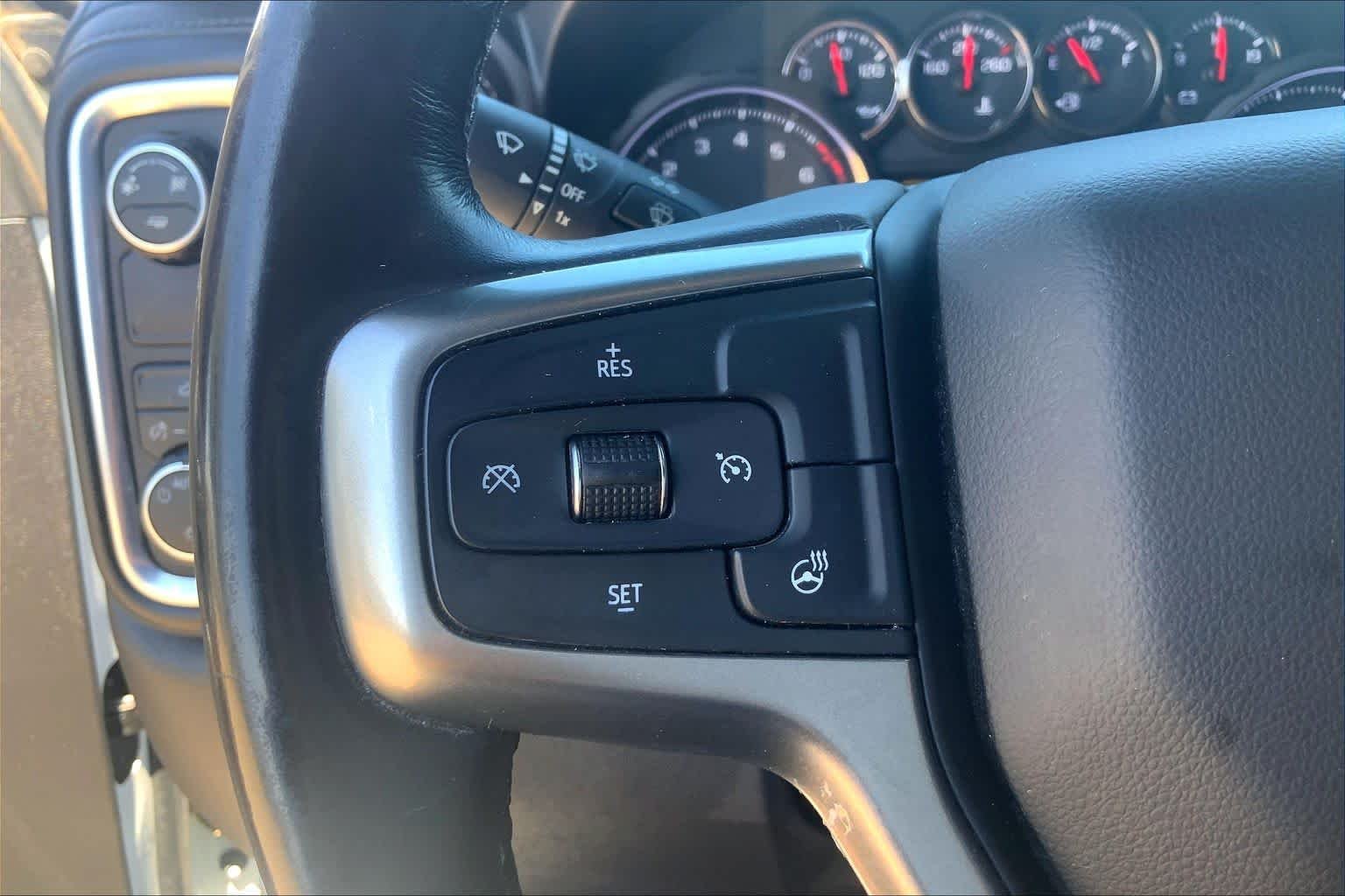 Used 2019 Summit White Chevrolet LT image 24