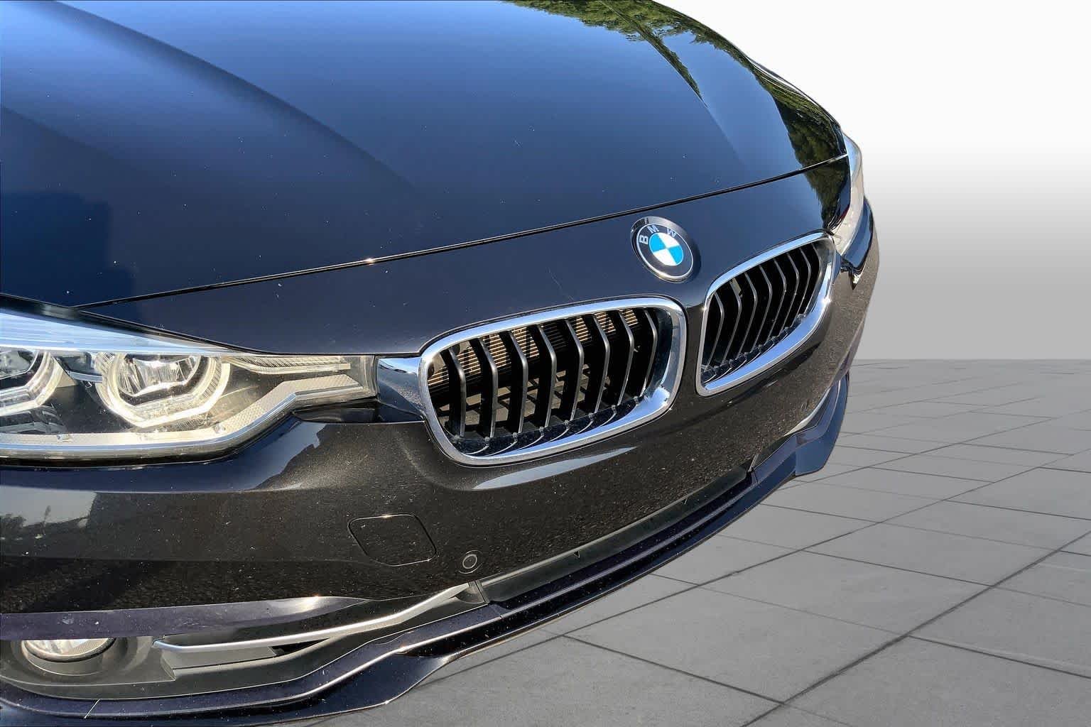 Used 2018 BLACK BMW 330i image 27