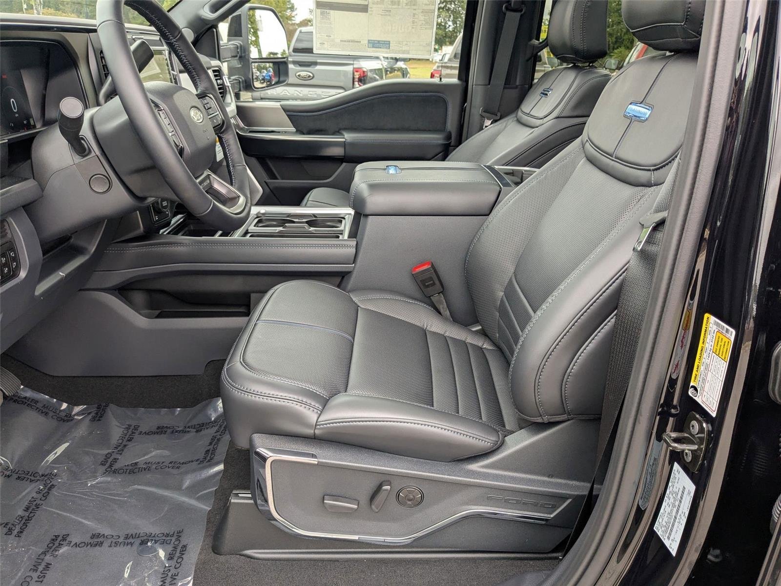 2026 Ford F-250 Super Duty Platinum - Photo 15