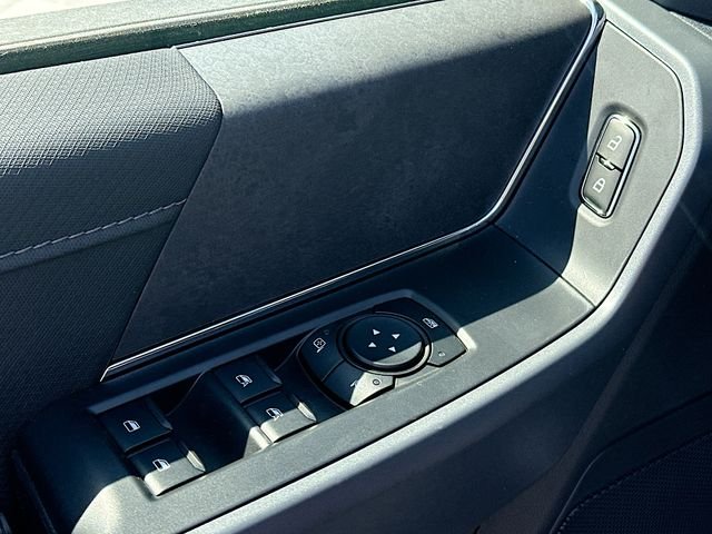 New 2026 Carbonized Gray Metallic Ford XLT image 50