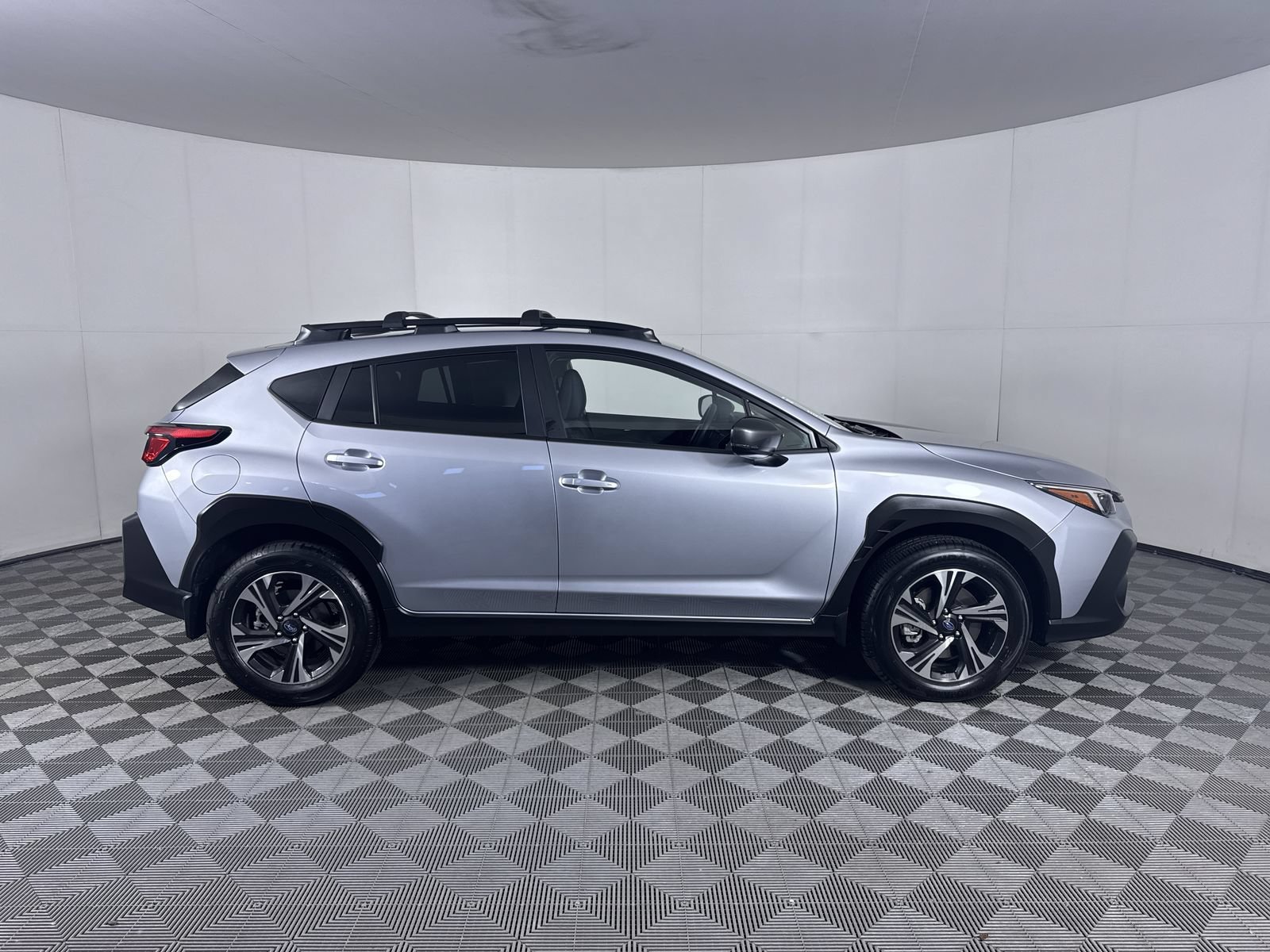 Certified Used 2025 Ice Silver Metallic Subaru Premium image 16