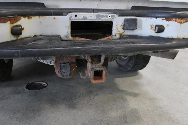 Used 2005 White Chevrolet Work Truck image 26