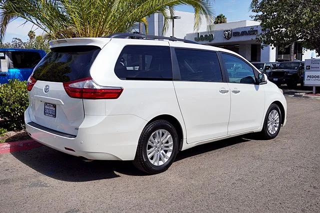 Used 2015 White Toyota XLE image 7