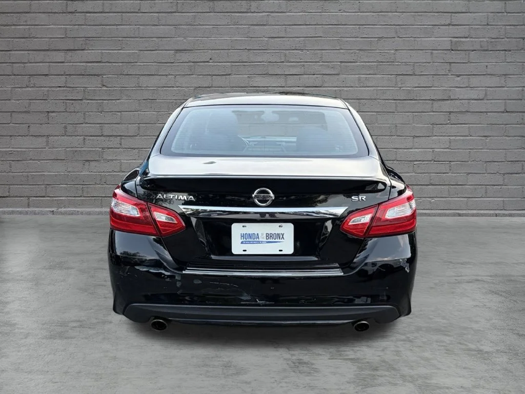 Used 2016 Super Black Nissan 2.5 SR image 13