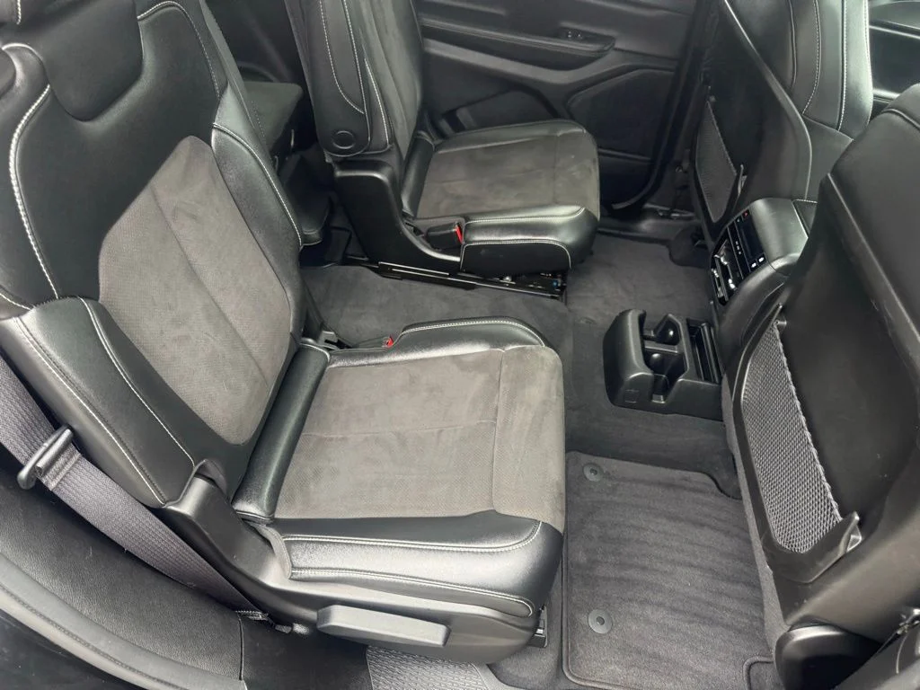 Used 2024 Black Jeep Altitude X image 55