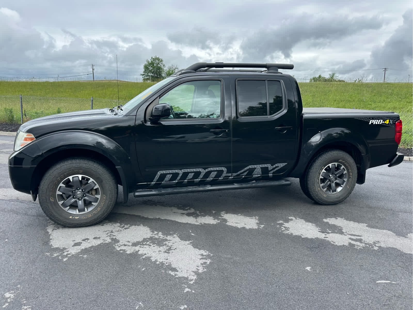 2015 Nissan Frontier 4.0 PRO-4X Crew Cab 4X4 AT's photo