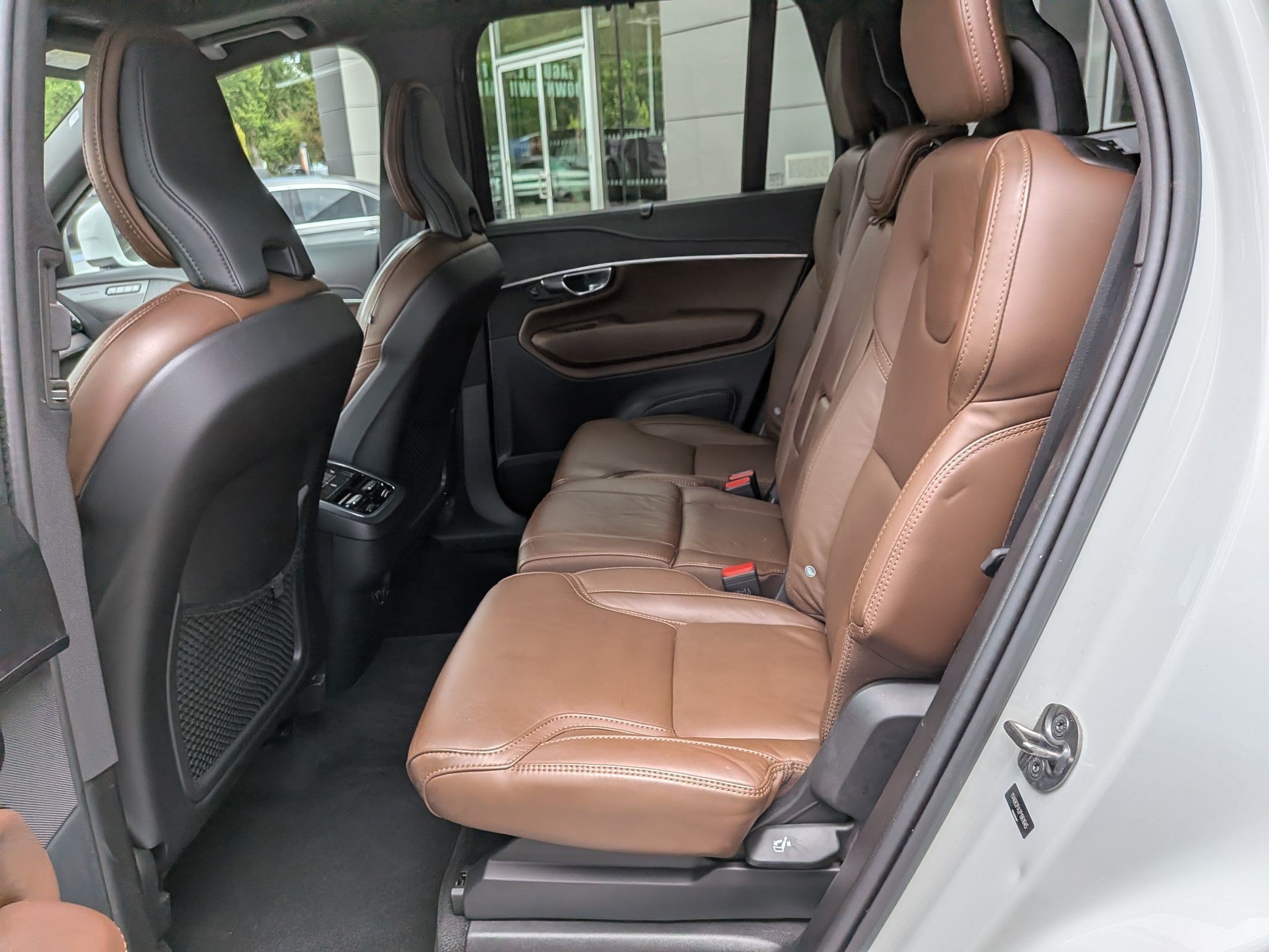 Certified Used 2023 Crystal White Volvo Ultimate image 28