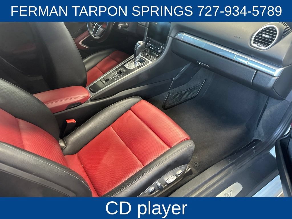 Used 2019  Porsche  image 5
