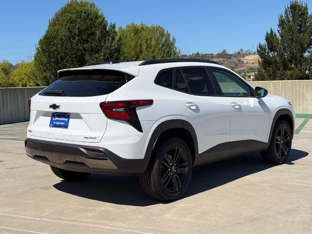 2026 Chevrolet Trax Activ - Photo 6