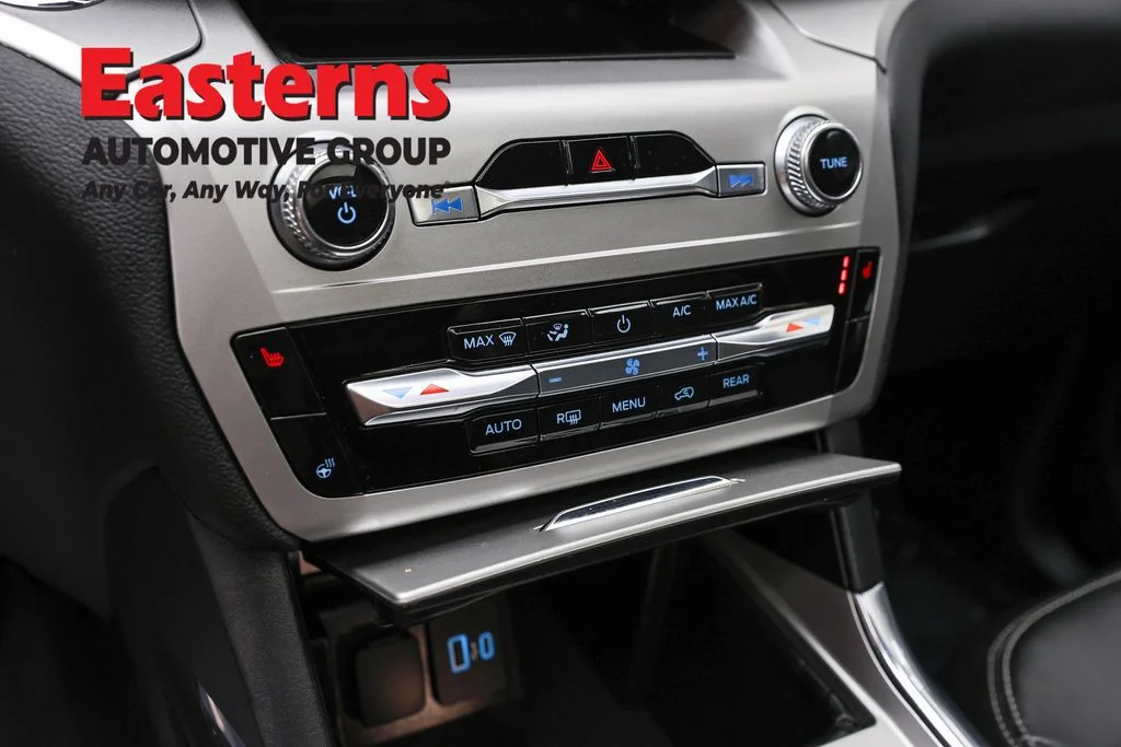 Used 2022 Green Ford XLT image 19