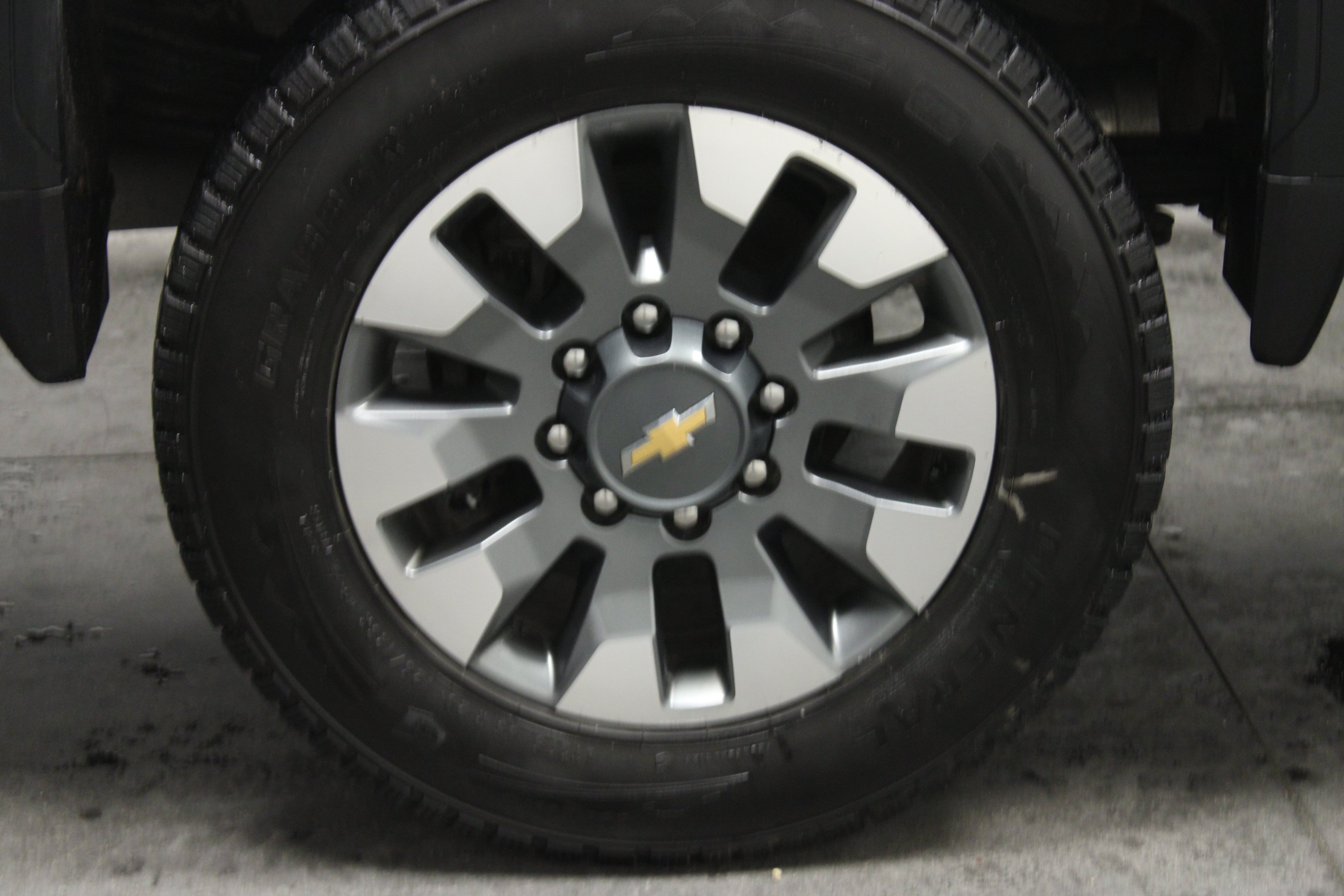 Used 2021 Summit White GMC SLE image 10