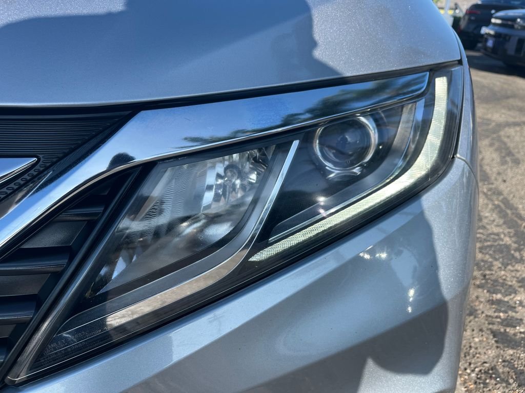 Used 2019 Silver Honda EX-L image 45