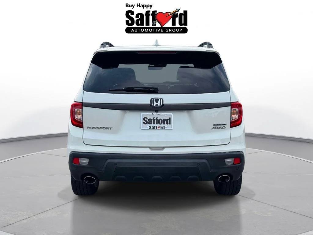 Used 2019 White Honda Touring image 7