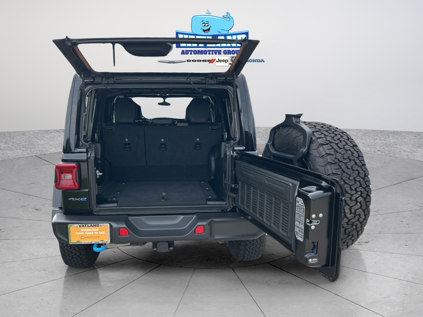 Used 2023 Black Jeep  image 37