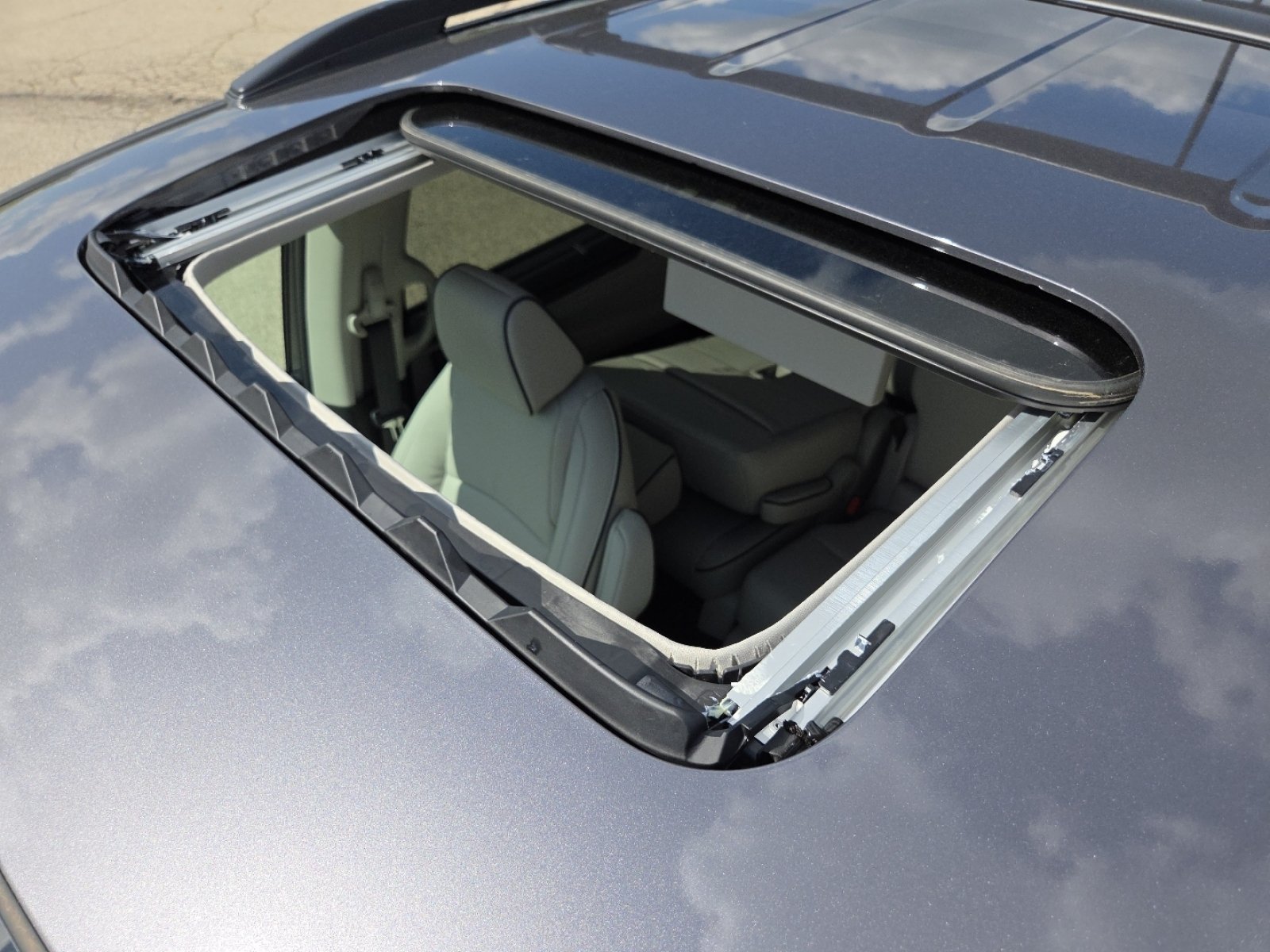 New 2026 Modern Steel Metallic Honda Touring image 3