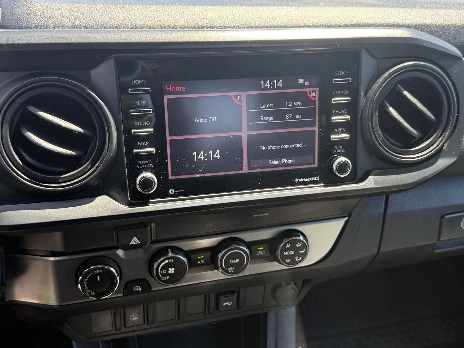 Used 2020 Super White Toyota SR5 image 19