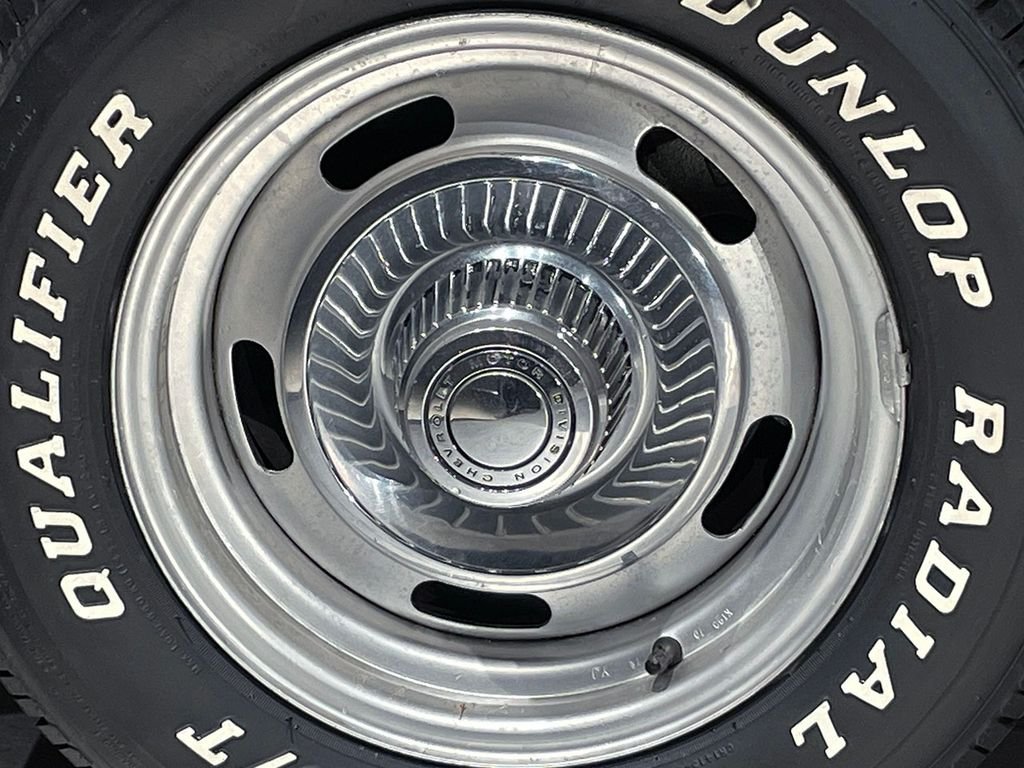 Used 1972 Red Chevrolet  image 14
