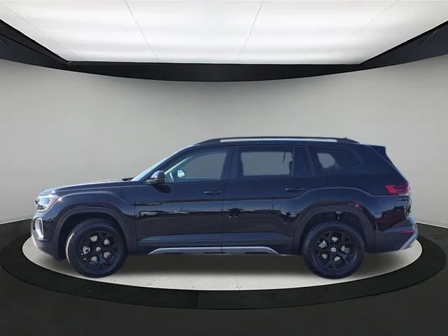 New 2026 Deep Black Pearl Volkswagen 2.0T Peak Edition image 4