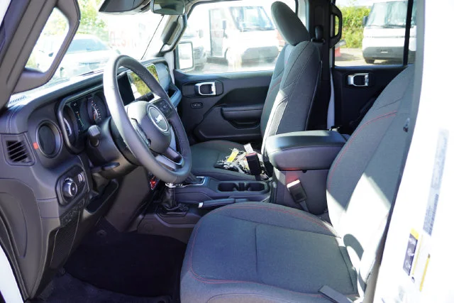 Certified Used 2025 White Jeep Rubicon image 4