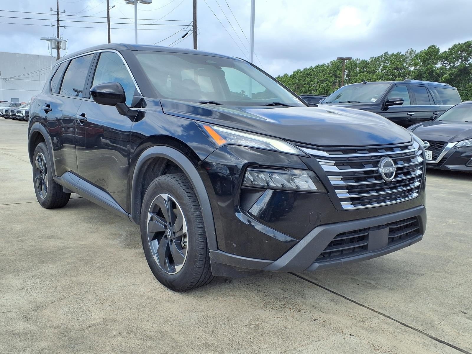 2024 Nissan Rogue SV Black at Robbins Nissan