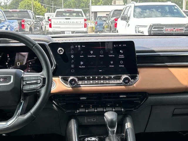 Used 2023 White GMC AT4 image 22