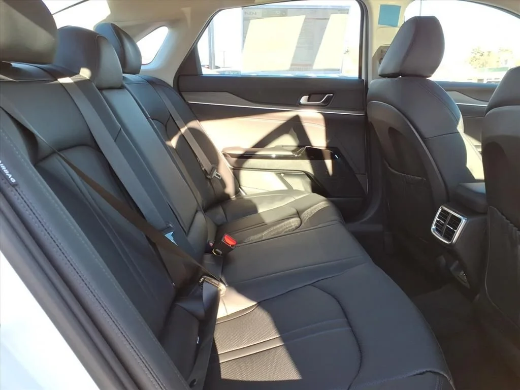 2026 Kia K5 EX - Photo 9