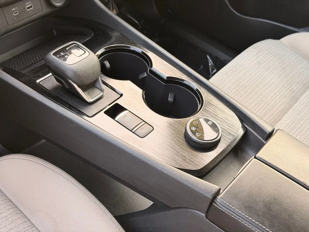 Used 2023 White Nissan SV image 21