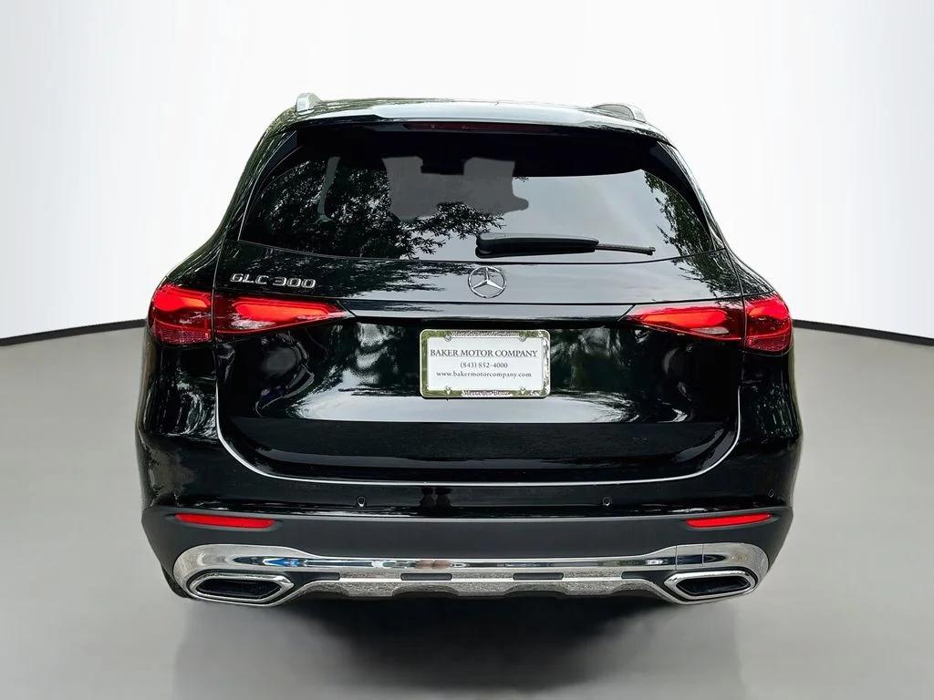 Used 2025 Black Mercedes-Benz GLC 300 image 10