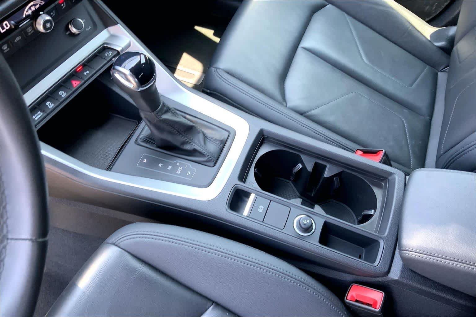 Used 2025 Arkona White Audi S line Premium image 17