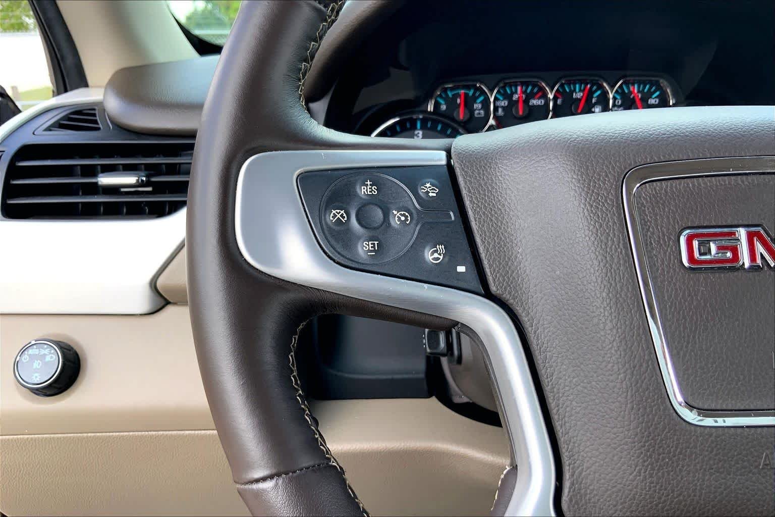 Used 2020 Smokey Quartz Metallic GMC SLT image 23