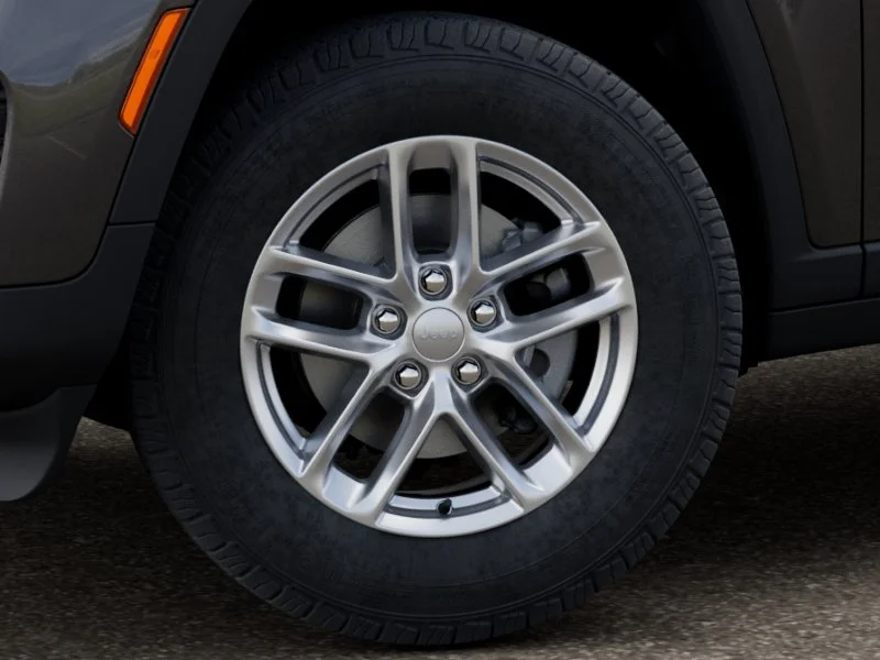 New 2026 Baltic Gray Metallic Clear-Coat Exterior Paint Jeep Laredo X image 4