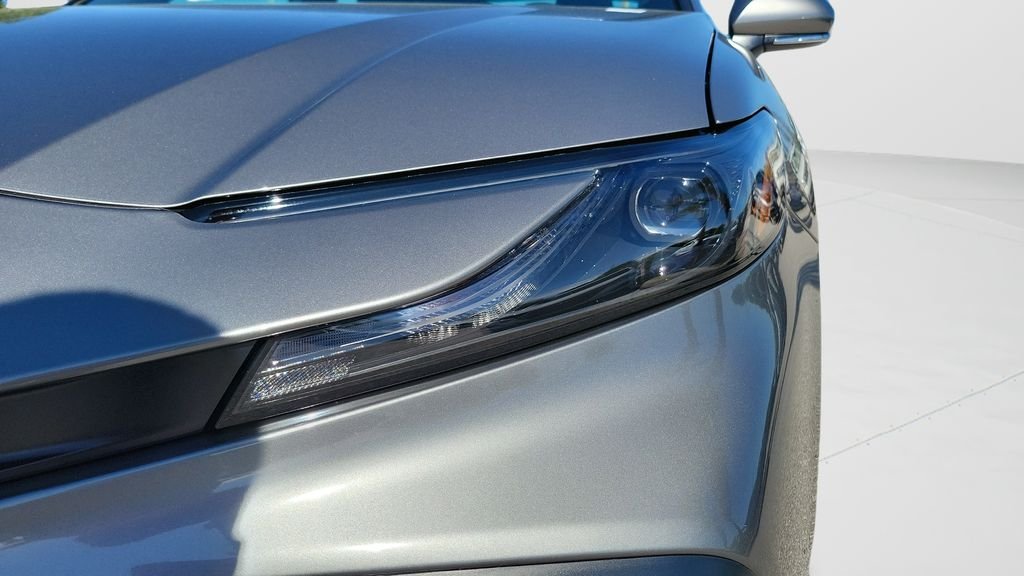 Used 2026  Toyota SE image 9
