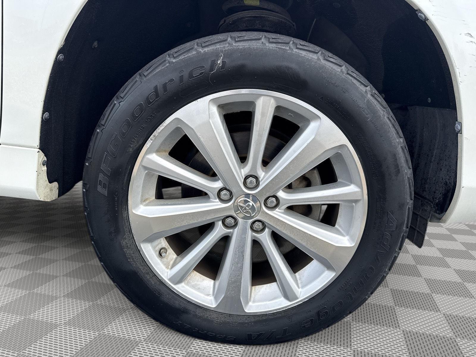 Used 2012 Blizzard Pearl Toyota Limited image 9