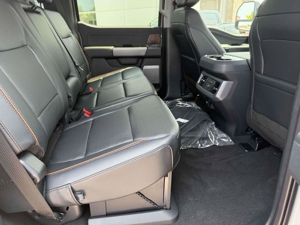 2025 Ford F-350 Super Duty Lariat - Photo 19