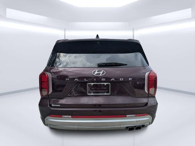 Used 2023 Red Hyundai Calligraphy image 4