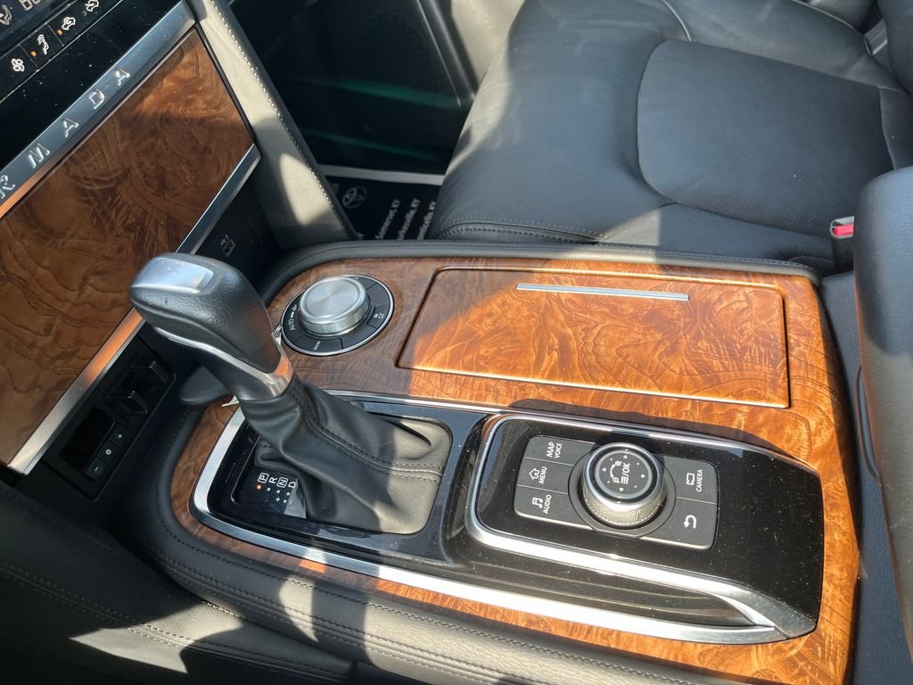 Used 2024 Silver Nissan SL image 21