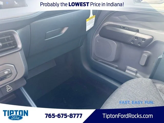 New 2025 Shadow Black Ford XLT image 13