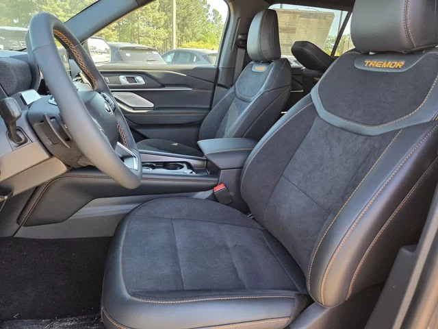 New 2026 Carbonized Gray Metallic Ford Tremor® image 43