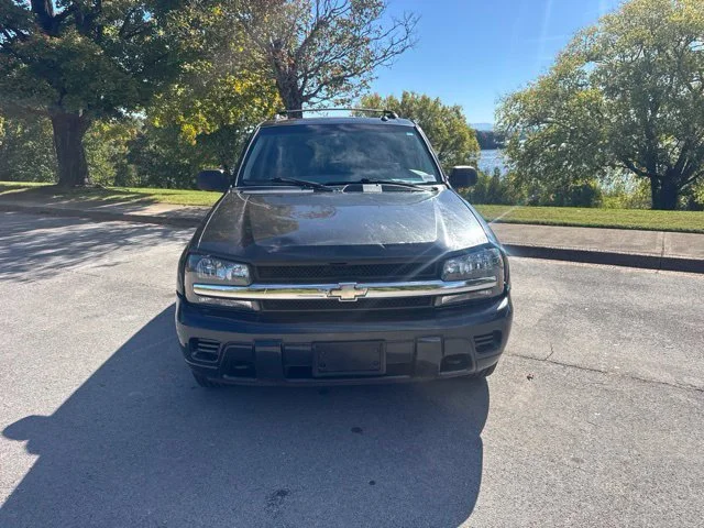 Used 2005 Gray Chevrolet LS image 2