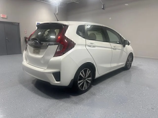 Used 2016 White Honda EX image 5