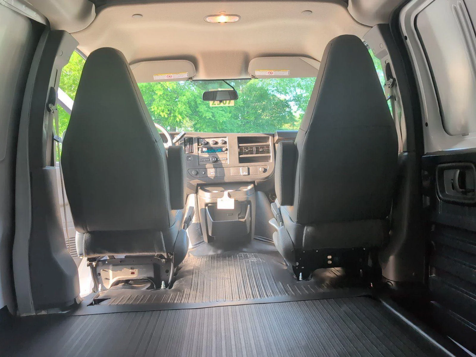 2026 GMC Savana Cargo Work Van - Photo 32