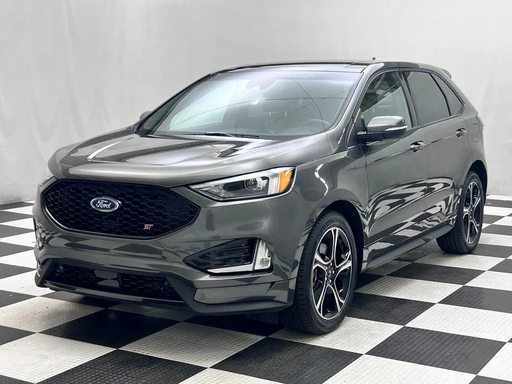 Used 2019 Gray Ford ST image 4