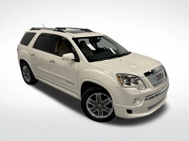 Used 2011 White GMC Denali image 34