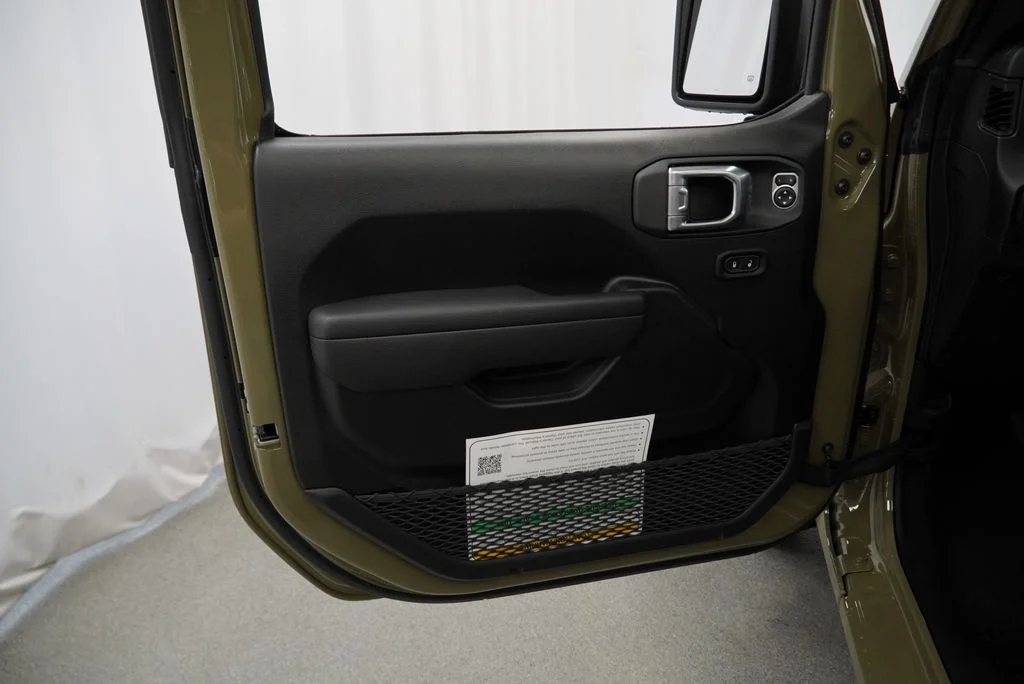 New 2027 41 Paint Jeep Sport image 28