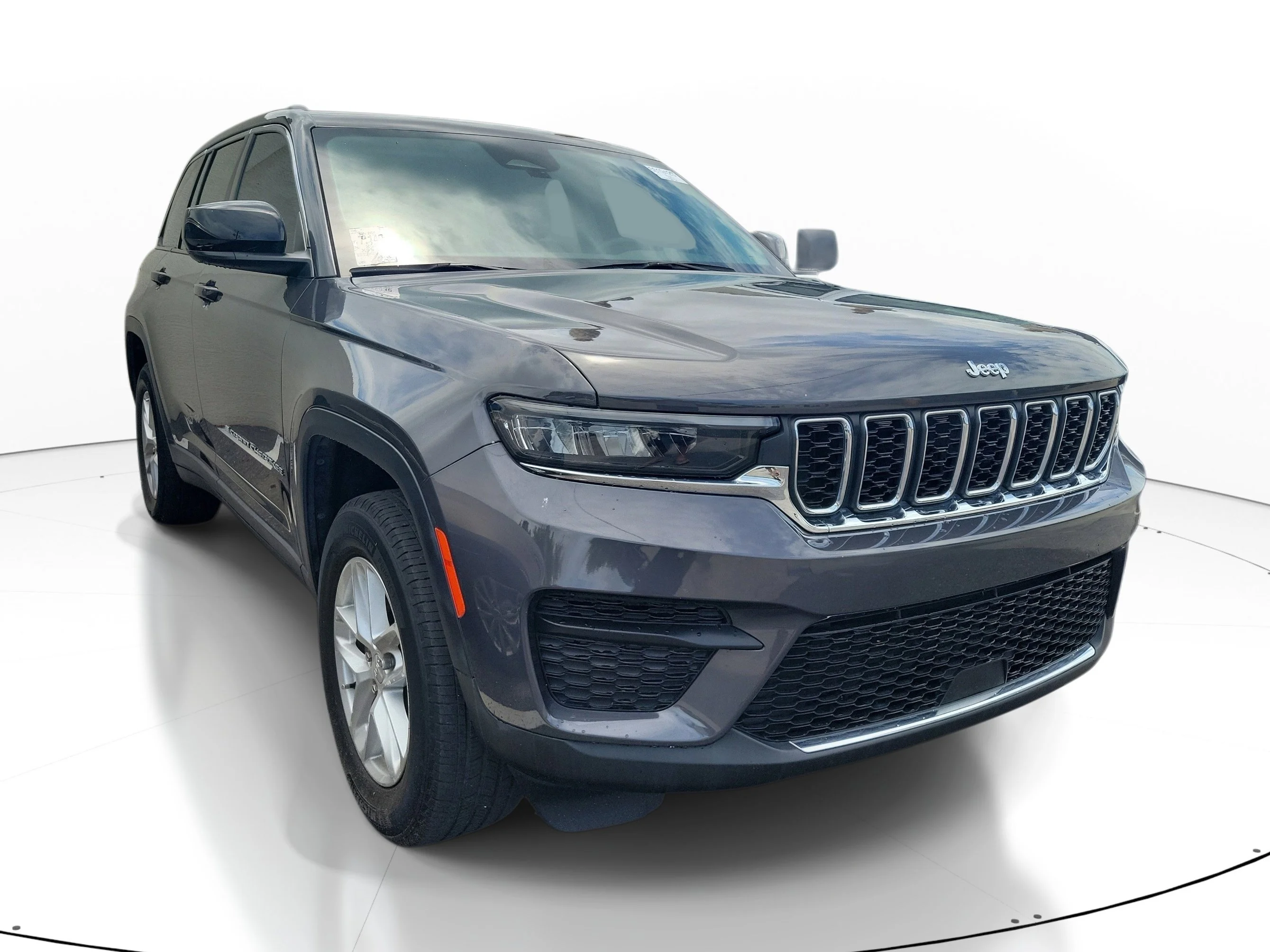 2023 Jeep Grand Cherokee Laredo's photo