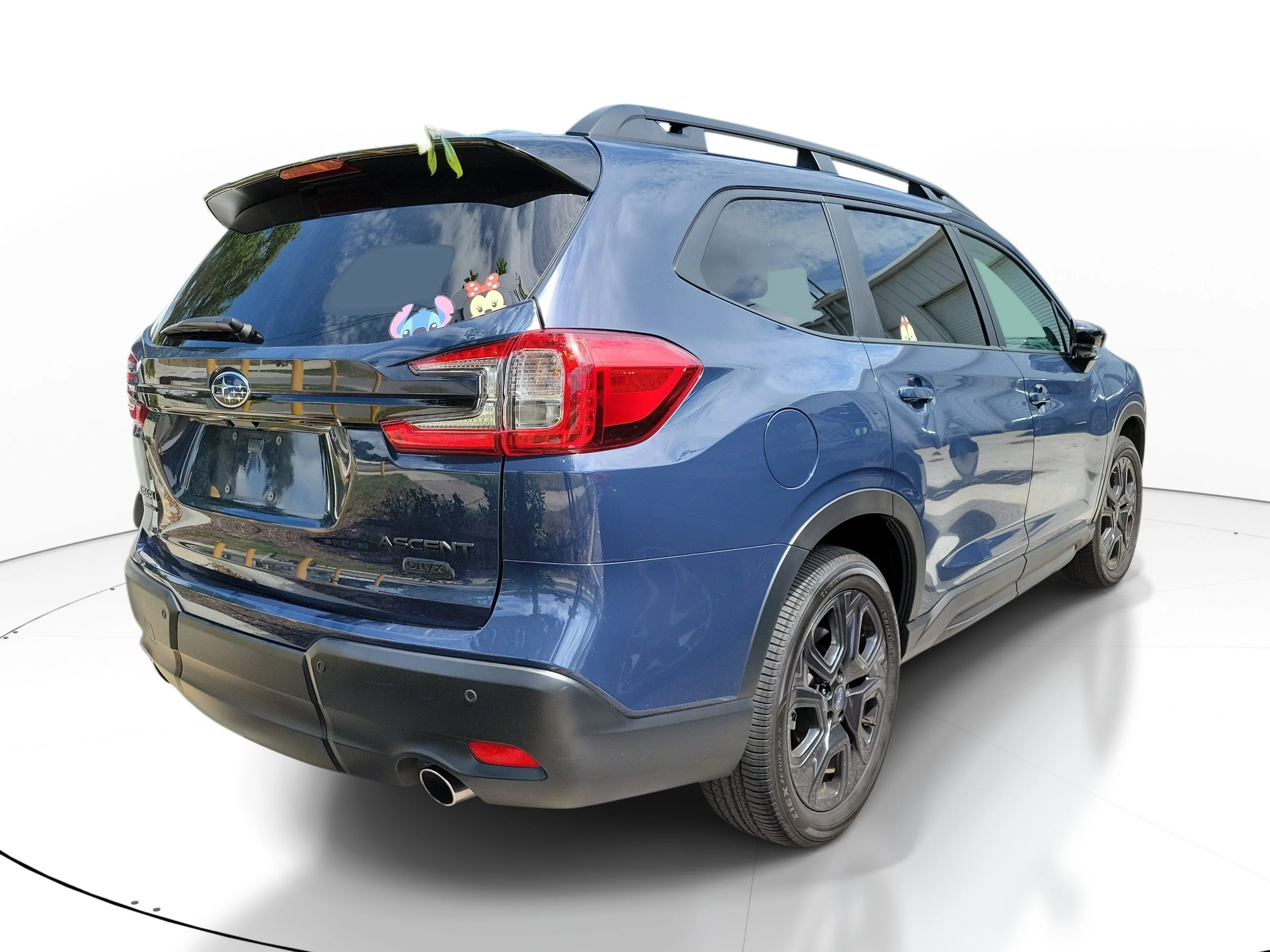 Used 2025 Cosmic Blue Pearl Subaru Onyx Edition Touring image 6